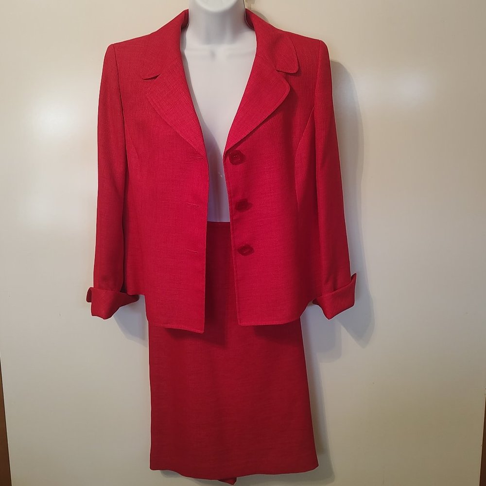 Women's Le Suit Petite 2-Piece Red/Coral Suit Jacket with Skirt Women's Size 10P